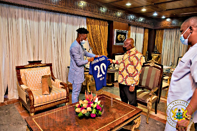 Read more about the article Get Hudson-Odoi to play for Black Stars – Akufo-Addo to Sports minister
