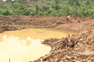 Read more about the article A/R: Galamsey pit swallows woman, 40