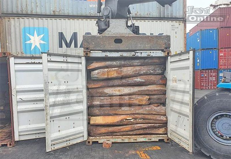You are currently viewing 13 containers filled with banned species rosewood nabbed at Tema Port