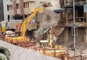 Read more about the article Hong-Kong Building demolition at Makola underway