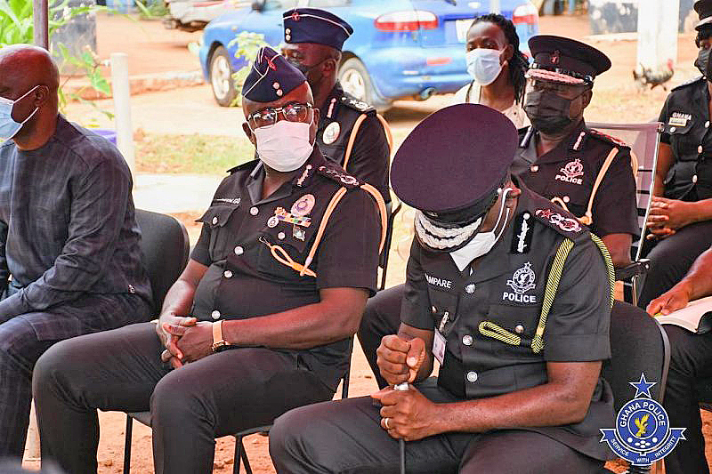 Read more about the article IGP, senior officers console family of late Chief Inspector Kaakyire