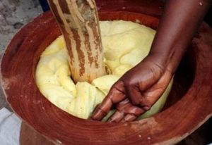 Read more about the article Father and daughter fined for pounding fufu under Pokuase Interchange