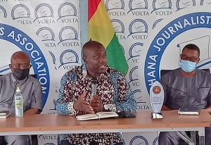 Read more about the article Bear with us on the border closure – Oppong Nkrumah