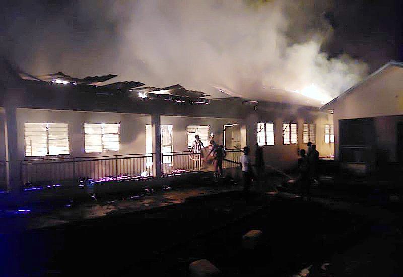 You are currently viewing Fire guts Nyinahin Catholic SHS boys’ dormitory