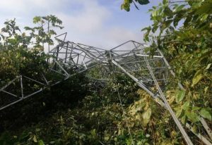 Read more about the article Communication mast collapses on GRIDCo towers