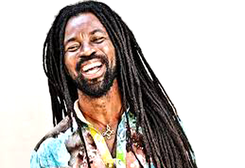Read more about the article Rocky Dawuni: Ghana’s brightest reggae star on the international stage