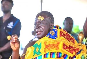 Read more about the article Otumfuo roars at Ghana GAS over ‘dumsor’