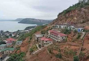 Read more about the article Parts of Weija hills risk imminent collapse; earthquake can cause landslide – Experts warn
