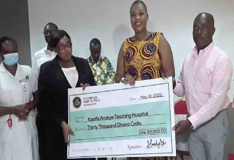 Read more about the article Otumfuo Foundation pays bills of 27 mothers at KATH