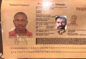Read more about the article Anas Aremeyaw genuine Passport which expired in March 2022 going viral with his real identity
