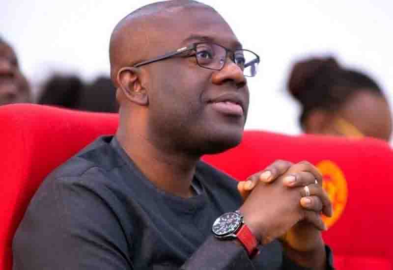 Read more about the article Akufo-Addo’s assurance of no ‘haircuts’ on investments covers just principal – Oppong Nkrumah