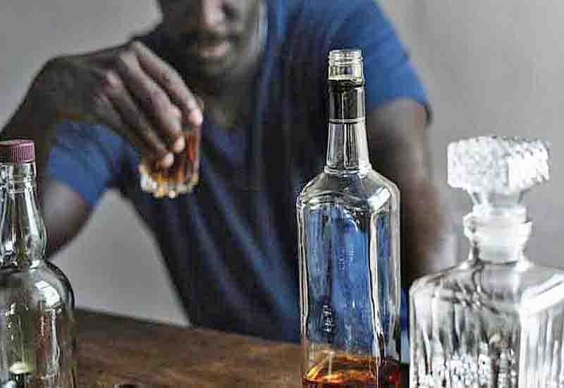 You are currently viewing Taking more alcohol to cure hangover is a myth – Medical Expert