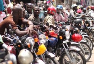 Read more about the article Only 33% of motorcycle riders in Kumasi wear helmet correctly – Research