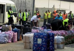 Read more about the article 90 Ghanaians deported from Dubai arrive in Ghana