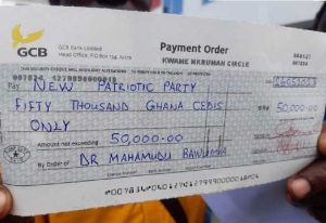 Read more about the article Group pays for Bawumia nomination fee to contest NPP primary