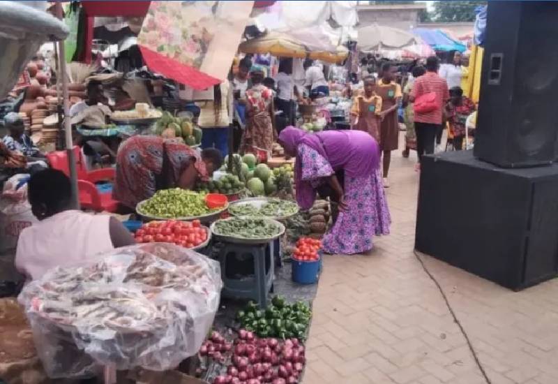 Read more about the article Quit the display of foodstuffs on the floor – FDA tells traders