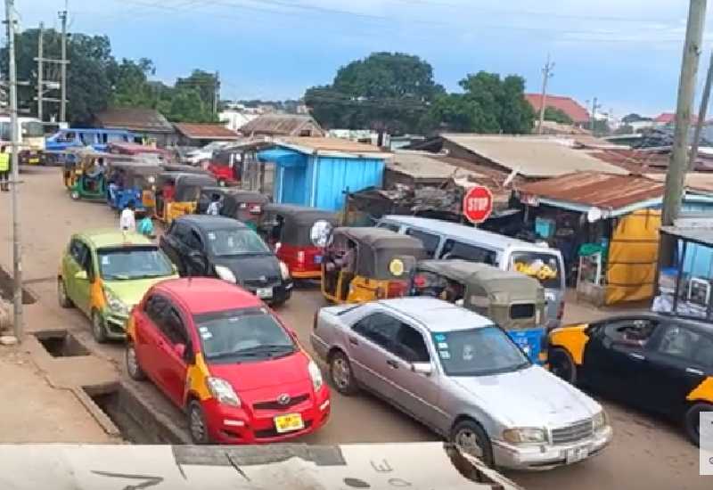 You are currently viewing Tricycle operators on rampage; block major roads over KMA ban