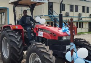 Read more about the article Gold Fields donates tractors to Armed forces