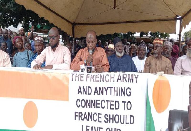 You are currently viewing Coup: Niger national in Ashanti Region demand exit of French forces