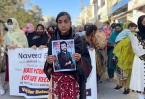Read more about the article Pakistan police arrests hundred in women’s protest at disappearances