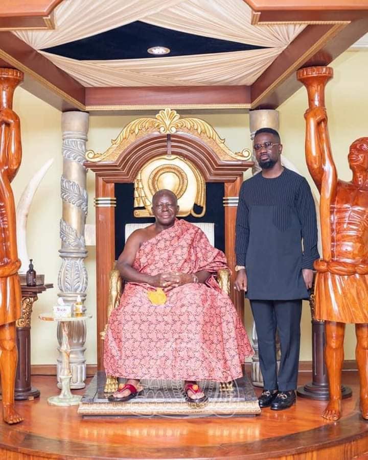 Read more about the article Rapper Sarkodie visits Otumfour