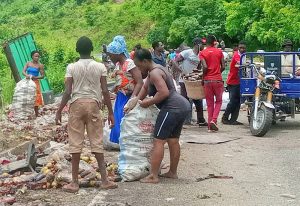 Read more about the article Mad rush for accident drinks at Asukawkaw mountain