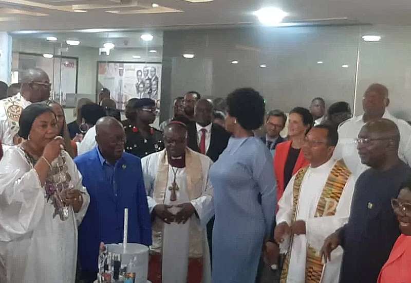 You are currently viewing First Lady Rebecca, Dr. Bawumia join President Akufo-Addo to cut 79th Birthday cake