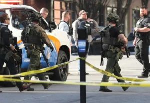 Read more about the article Gunman and four others die in Kentucky bank shooting, eight hurt