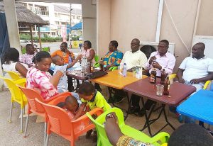 Read more about the article New Asafo JHS: Class of “1994” batch show love to their former teachers