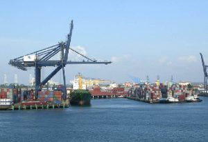 Read more about the article Demurrage charges pose threat to Ghanaian businesses, says Abossey Okai Spare Parts Dealers Association