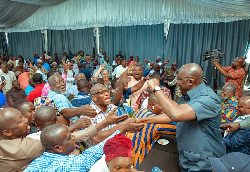 You are currently viewing Analysis: NPP’s Former MMDCEs Rally Behind Bawumia Amidst Post-Election Reckoning
