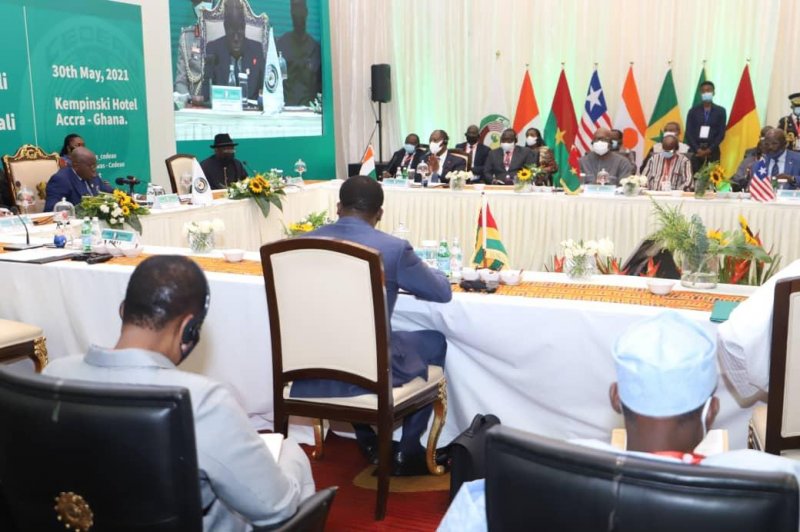 You are currently viewing ECOWAS suspends Mali over coup