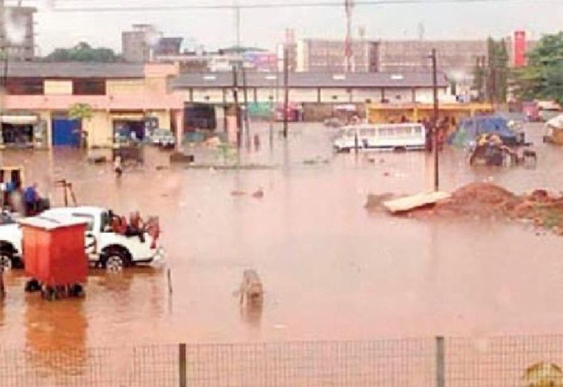 Read more about the article A/R: Traders march over Asafo market floods