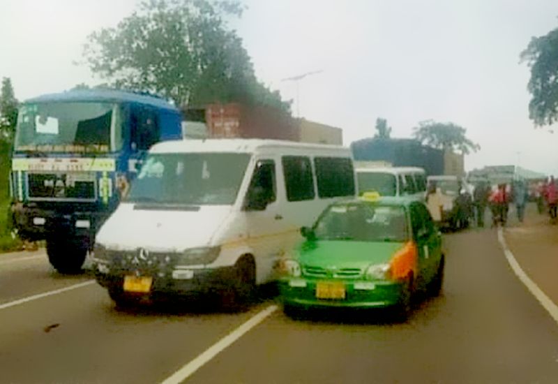 You are currently viewing A/R: Two school kids knocked down by overtaking vehicle; one killed instantly