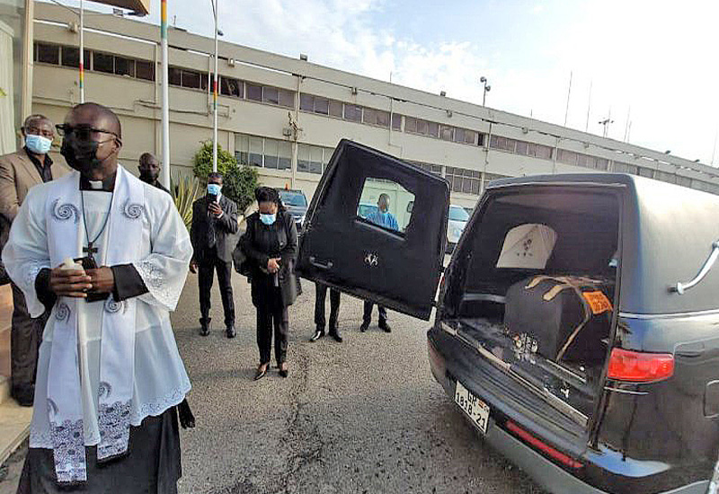 You are currently viewing Foreign Minister receives mortal remains of the late Mrs Eudora Quartey-Koranteng