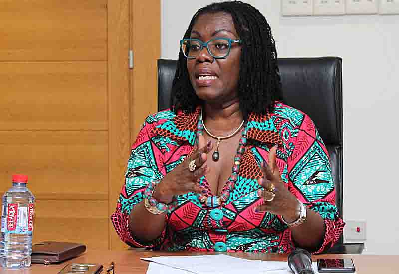 You are currently viewing Communications Minister under pressure to extend deadline for SIM card re-registration