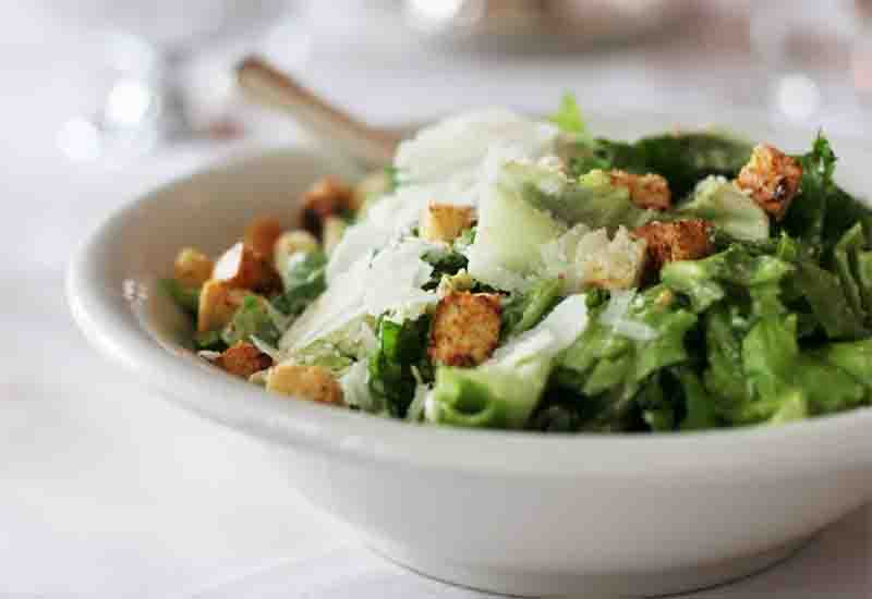 You are currently viewing What happens to your body if you eat salads everyday