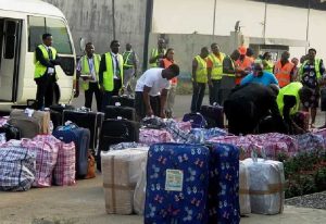 Read more about the article 90 Ghanaians deported from Dubai arrive in Ghana