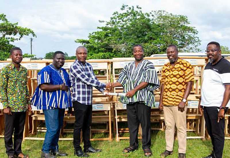 You are currently viewing Fifty 50 Club supports Asare Bediako Senior High School
