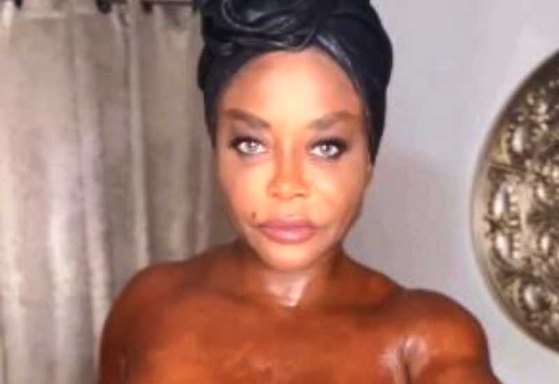 You are currently viewing Stephanie Benson celebrates 56th birthday with naked video