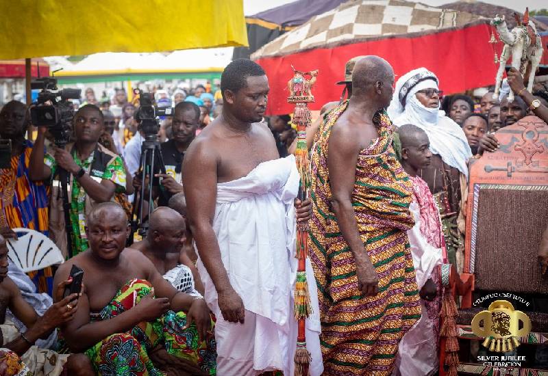 You are currently viewing Cultural collaboration: Asanteman and Zongo Development Chiefs present Asantehene with Majestic Horse